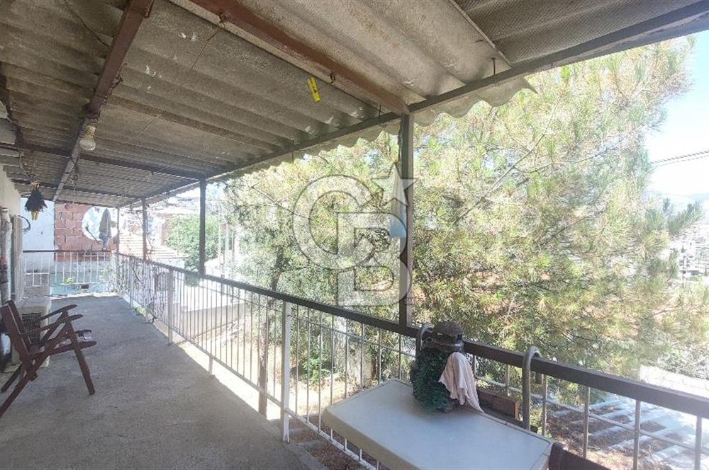 Karşıyaka Cumhuriyet Mahallesi Satılık Müstakil Ev