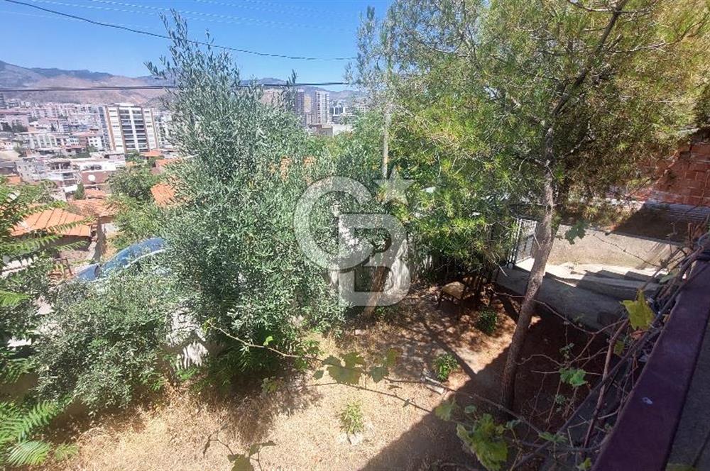Karşıyaka Cumhuriyet Mahallesi Satılık Müstakil Ev