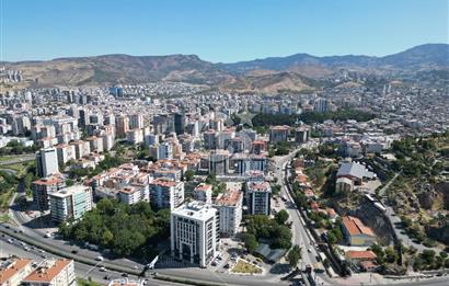 YENİ GİRNE’DE ANADOLU CADDESİ YAKINI YÜKSEK KATA İMARLI SATILIK ARSA