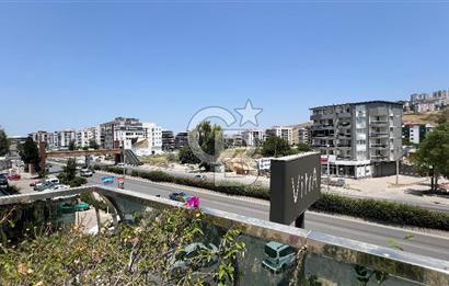 Çiğli Anadolu Caddesi Üzerinde Satılık 3+1 Teraslı Tasarım Daire