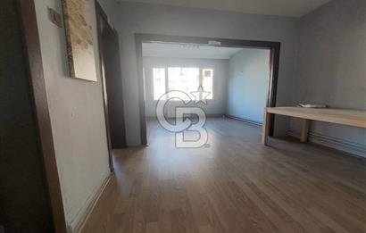 SIHHIYE VE DEMİRTEPE METROLARINA YAKIN OTOPARKLI KOMBİLİ OFİS