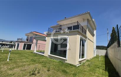 SAPANCA ÜNLÜCE MANZARALI 400M2 BAHÇELİ 4+1 SATILIK VİLLA
