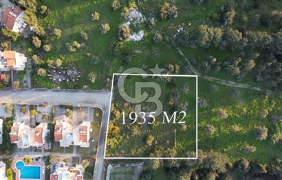 Kıbrıs Girne Karaoğlan Bölgesinde Satılık 1935 m2 Villa Yapımına Uygun Arazi