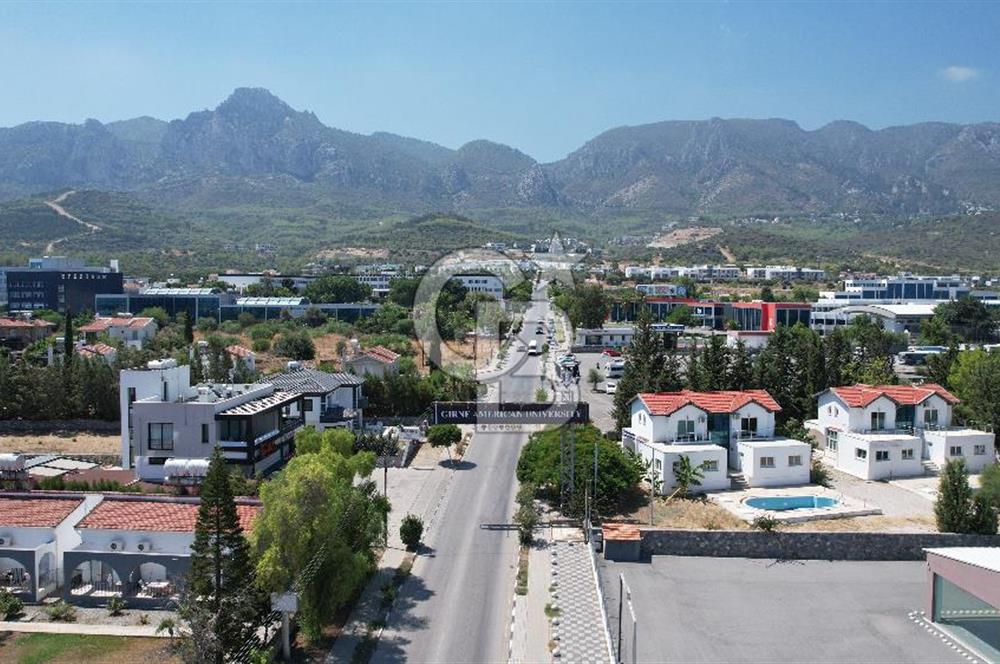 Kıbrıs Girne Karaoğlan Bölgesinde Satılık 1935 m2 Villa Yapımına Uygun Arazi