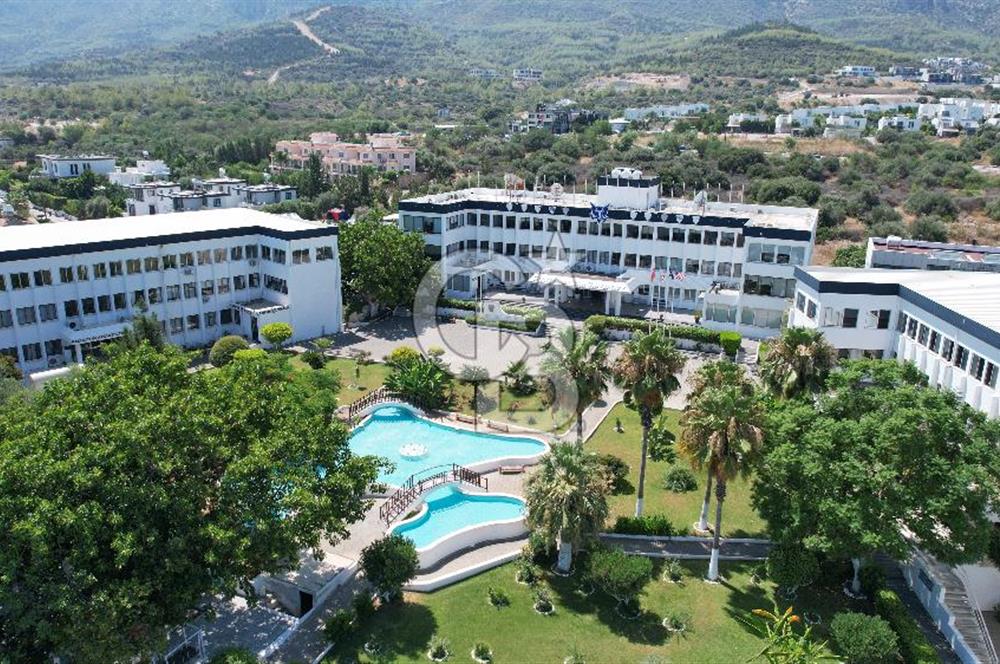Kıbrıs Girne Karaoğlan Bölgesinde Satılık 1935 m2 Villa Yapımına Uygun Arazi