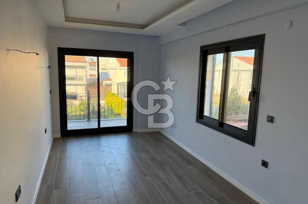 Urla Çeşmealtı Atatürk Mahallesinde Satılık Müstakil Villa