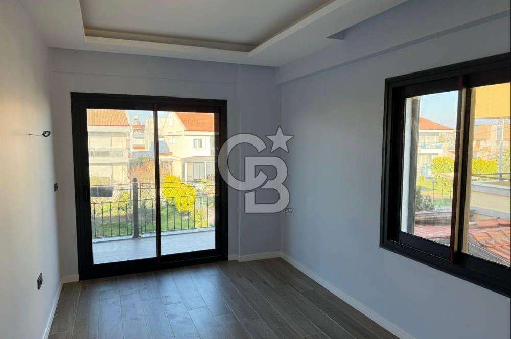 Urla Çeşmealtı Atatürk Mahallesinde Satılık Müstakil Villa