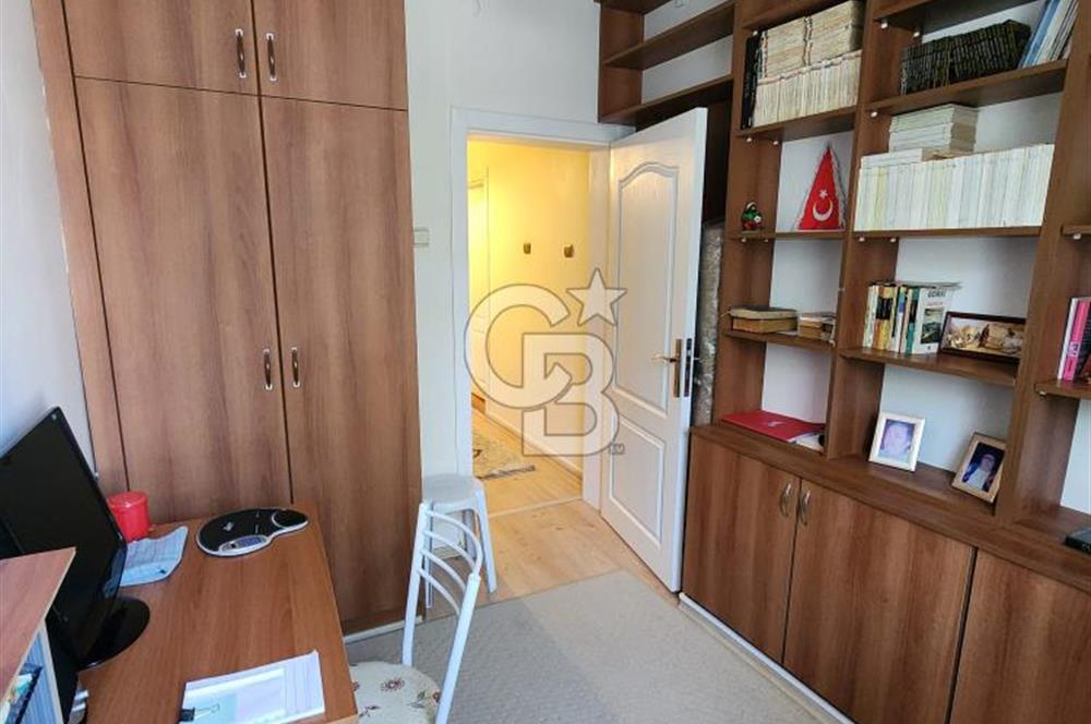 BATIKENT SİYASAL 2 SİTESİNDE ANA CADDEDE 5+1 SATILIK TRİPLEKS