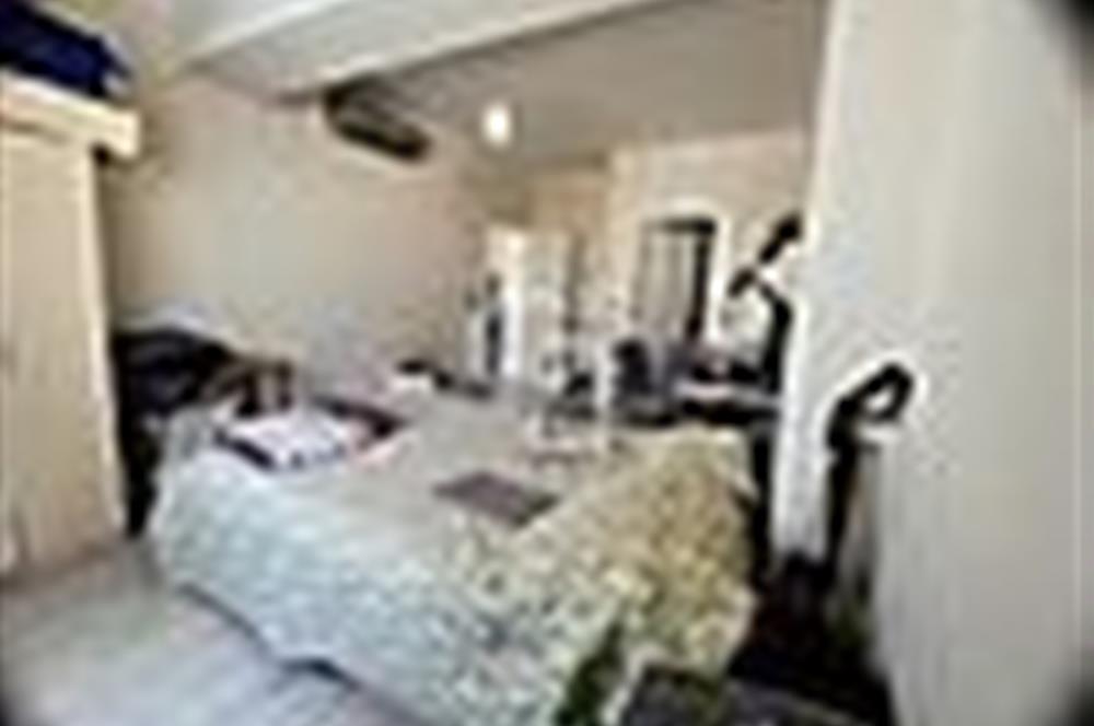 KÜÇÜK ÇİĞLİ'DE HAVUZLU SİTEDE EBEVEYN BANOLU 3+1 KİRALIK DAİRE