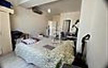 KÜÇÜK ÇİĞLİ'DE HAVUZLU SİTEDE EBEVEYN BANOLU 3+1 KİRALIK DAİRE