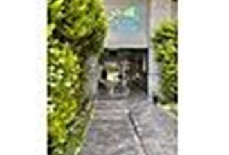 KÜÇÜK ÇİĞLİ'DE HAVUZLU SİTEDE EBEVEYN BANOLU 3+1 KİRALIK DAİRE