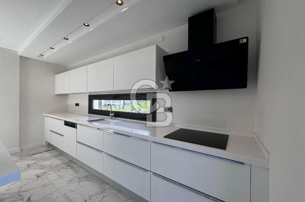 Güzelbahçe'de Kahramandere Macro Yakını Müstakil Havuzlu Villa