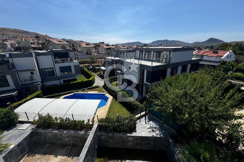 Güzelbahçe'de Kahramandere Macro Yakını Müstakil Havuzlu Villa
