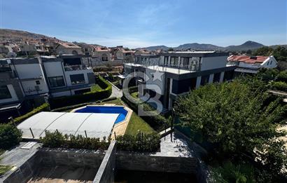 Güzelbahçe'de Kahramandere Macro Yakını Müstakil Havuzlu Villa