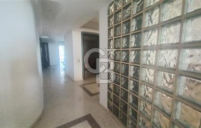 Alsancak swis otel yanında 5 bölümden oluşan geniş m² kiralik ofis 