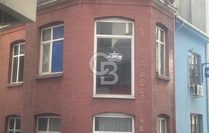 GALATA KULESİ'NE ADIM MESAFEDE YÜKSEK TAVANLI KİRALIK DAİRE