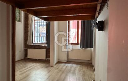 Asmalımescit' te Kiralık Çift Daireden Oluşan Giriş Kat İşyeri