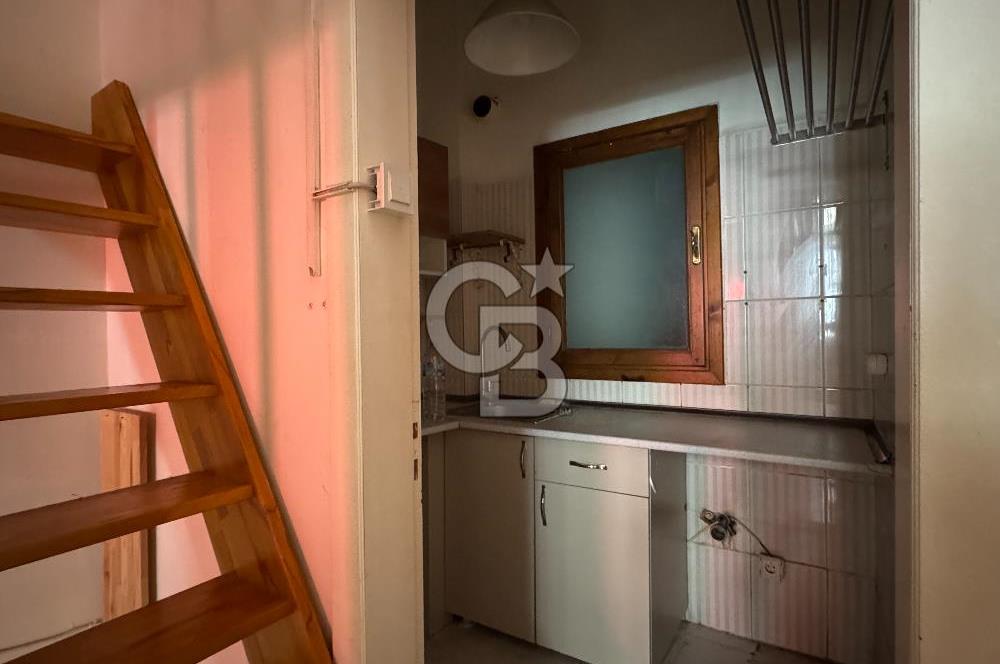 Asmalımescit' te Kiralık Çift Daireden Oluşan Giriş Kat İşyeri