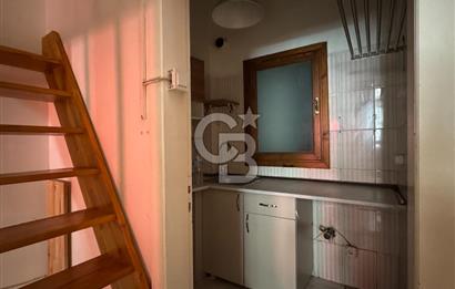 Asmalımescit' te Kiralık Çift Daireden Oluşan Giriş Kat İşyeri