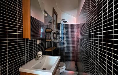 Asmalımescit' te Kiralık Çift Daireden Oluşan Giriş Kat İşyeri