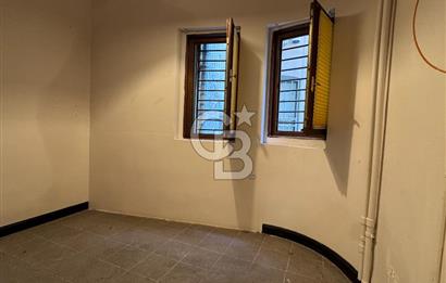 Asmalımescit' te Kiralık Çift Daireden Oluşan Giriş Kat İşyeri