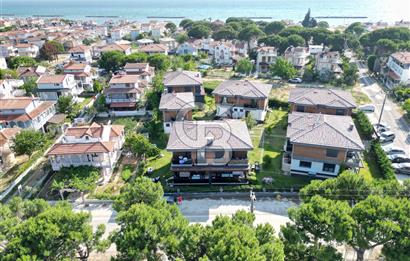 Ayvalık Altınova Mahallesin'de Satılık 3+1 Villa