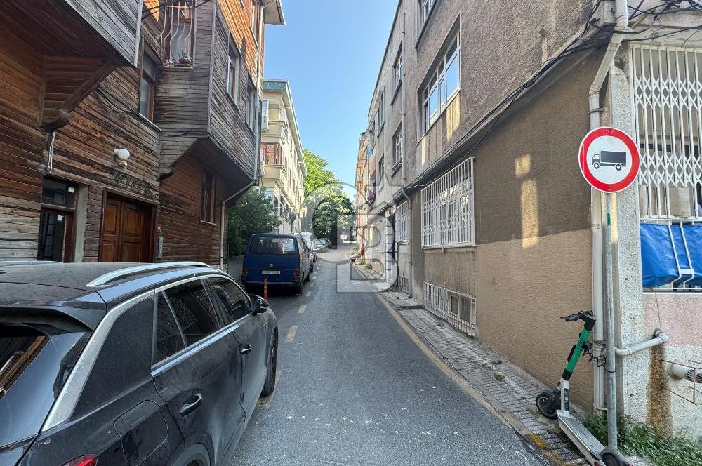ÜSKÜDAR'DA SATILIK 3+1 