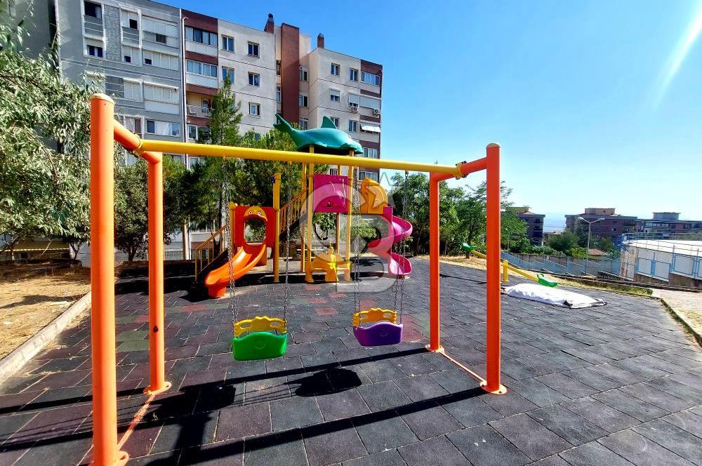 İZMİR ÇİĞLİ EGEKENT'TE MUHTEŞEM MANZARALI ARAKAT BÜYÜK 3+1 DAİRE