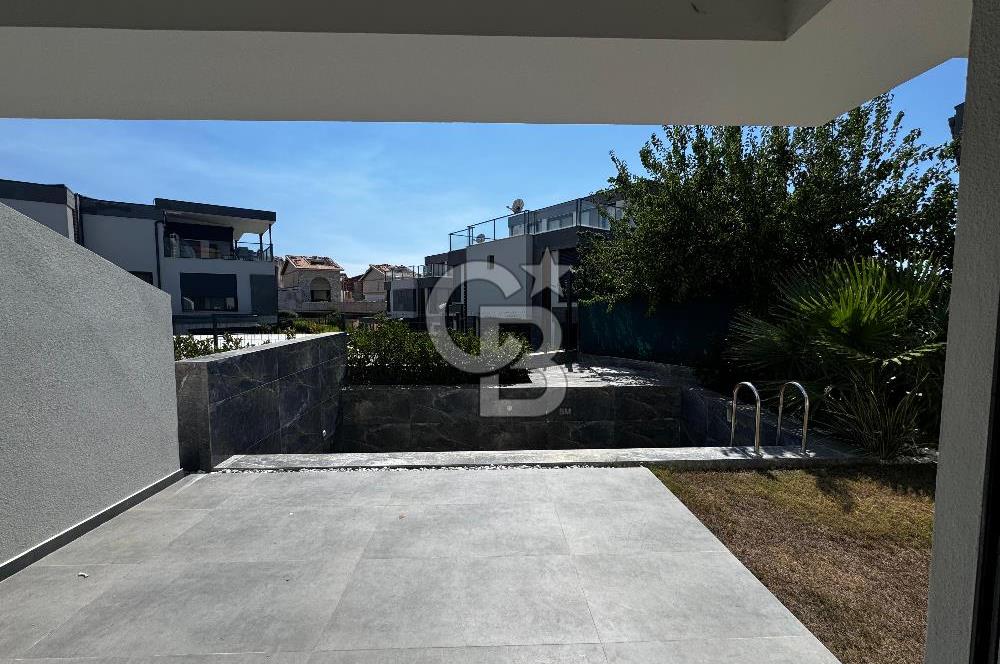 Güzelbahçe'de Kahramandere Macro Yakını Müstakil Havuzlu Villa