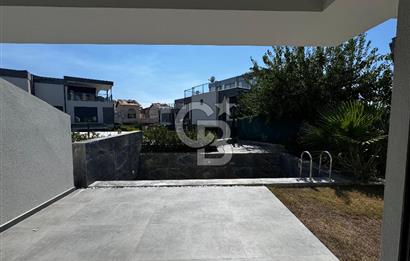 Güzelbahçe'de Kahramandere Macro Yakını Müstakil Havuzlu Villa