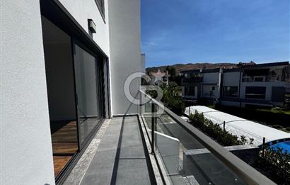 Güzelbahçe'de Kahramandere Macro Yakını Müstakil Havuzlu Villa