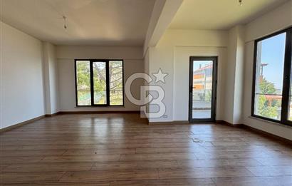 AKKÖY’DE DENİZ MANZARALI, İSKÂNLI, SIFIR 4+1 TRİPLEX VİLLA