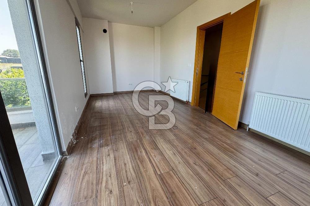 AKKÖY’DE DENİZ MANZARALI, İSKÂNLI, SIFIR 4+1 TRİPLEX VİLLA