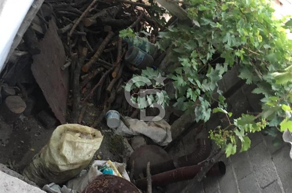 Karaburun eğlen hoca köy içinde 2 katlı satılık müstakil ev 