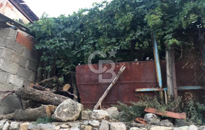 Karaburun eğlen hoca köy içinde 2 katlı satılık müstakil ev 