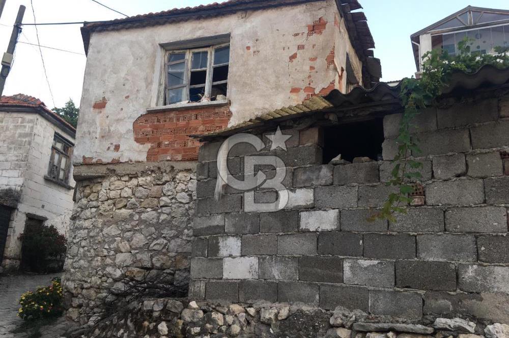 Karaburun eğlen hoca köy içinde 2 katlı satılık müstakil ev 