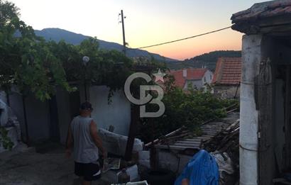 Karaburun eğlen hoca köy içinde 2 katlı satılık müstakil ev 