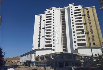 Pursaklar Sarayköy’de Protokol yolu üstünde 1+1 Daireler