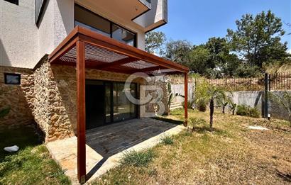 Akyaka’ya 10 dk Mesafede, Satılık Yarı Müstakil Köşe Villa