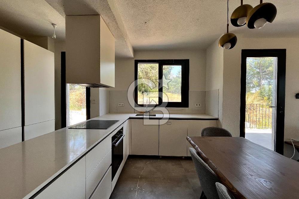 Akyaka’ya 10 dk Mesafede, Satılık Yarı Müstakil Köşe Villa