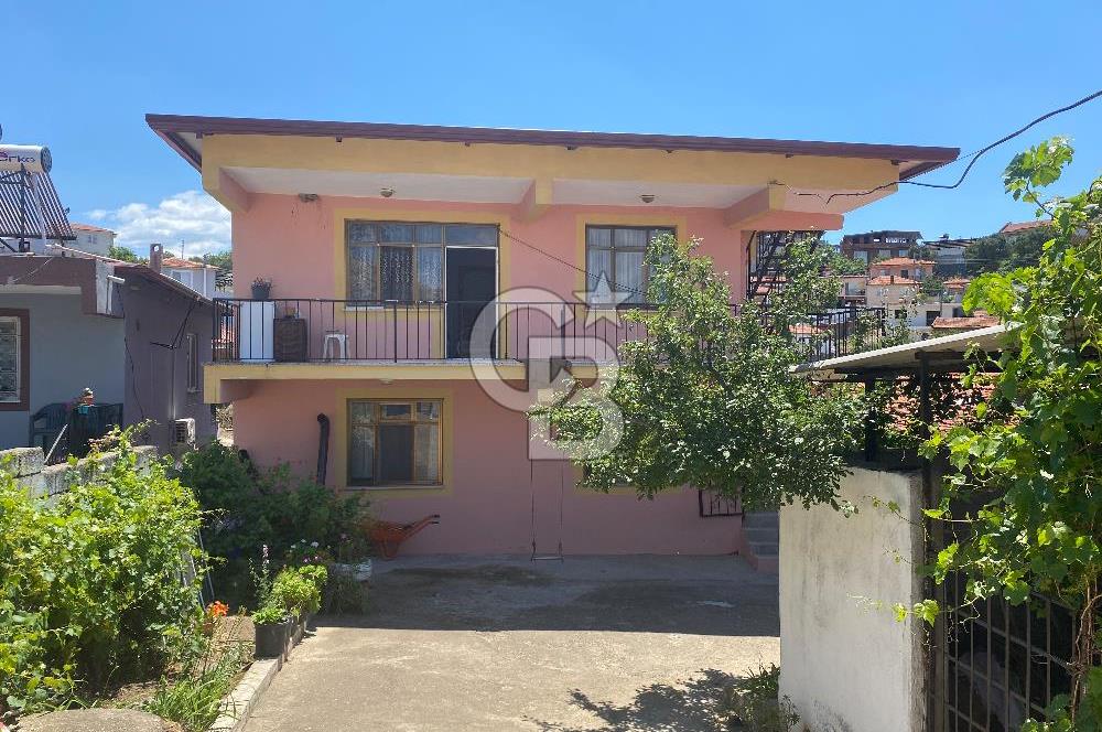 Burhaniye Pelitköy satılık 2 katlı müstakil ev