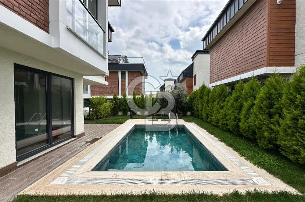 GÜRPINAR'DA SİTE İÇİ 7+2 MÜSTAKİL VİLLA