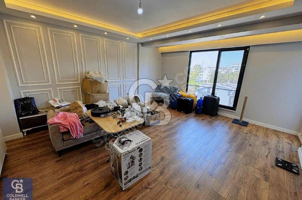CB ENVOY | Başiskele Moda Pazarı Arkası 4+1 Eğimsiz Çatı Dubleks