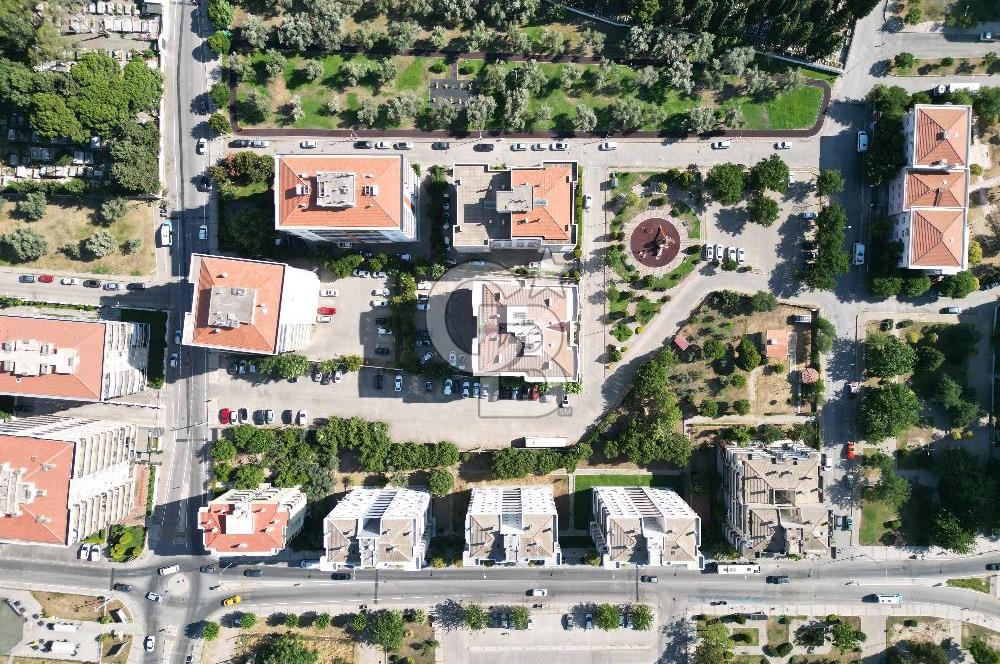 YENİ GİRNE’NİN MERKEZİNDE SATILIK 3+1 ÖNÜ AÇIK FERAH DAİRE