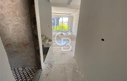 ÇANAKKALE GÜZELYALIDA DENİZE 200 M MESAFEDE SATILIK VİLLA 