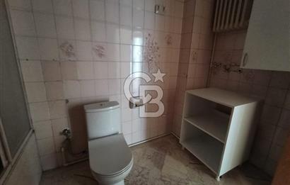 KENEDY  CADDESİ ÜZERİNDE KİRALIK DAİRESİ 3+1