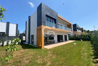 Tuzla'da Site İçerisinde Ultra Lüks Sıfır Kiralık Villa