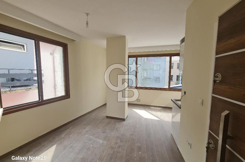 Üsküdar Uncular caddesinde kiralık 1+1 ofis