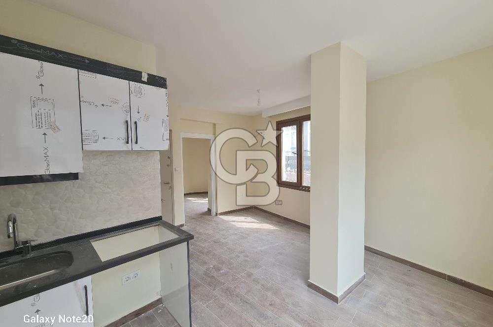 Üsküdar Uncular caddesinde kiralık 1+1 ofis