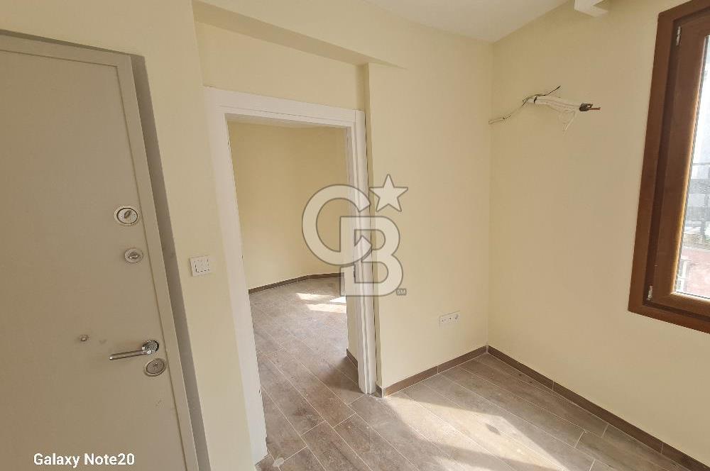 Üsküdar Uncular caddesinde kiralık 1+1 ofis